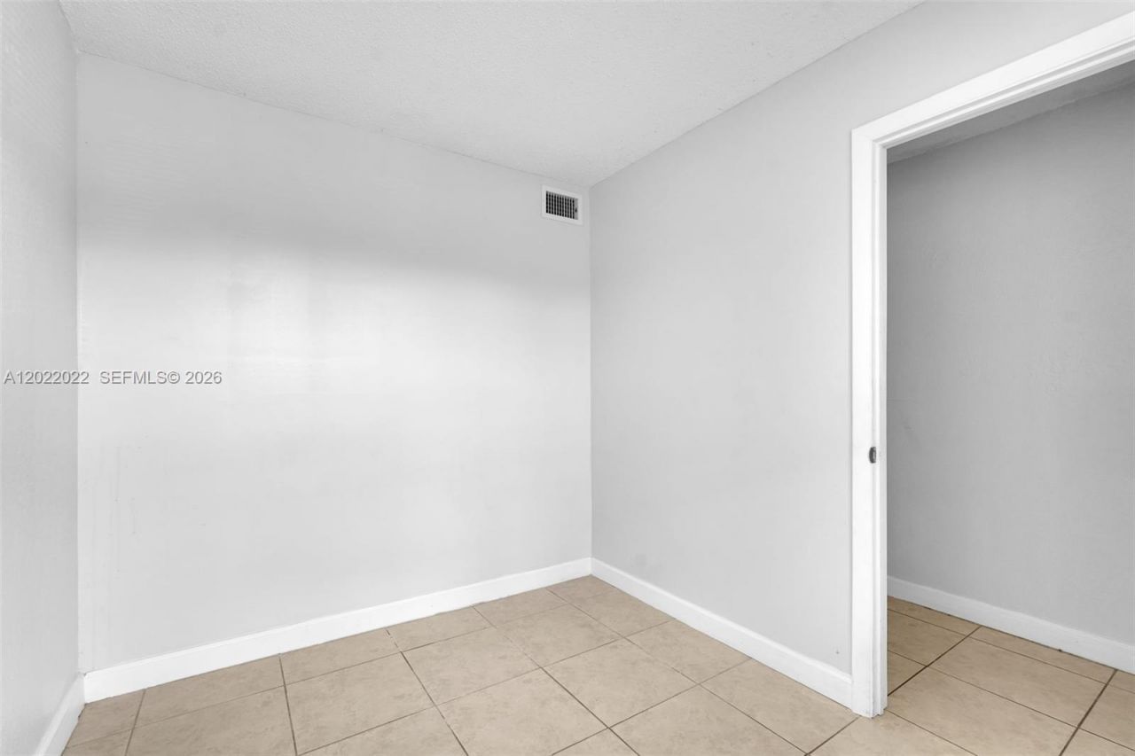 400 NW 65th Ave, Unit 213, Margate, FL 33063 Photo