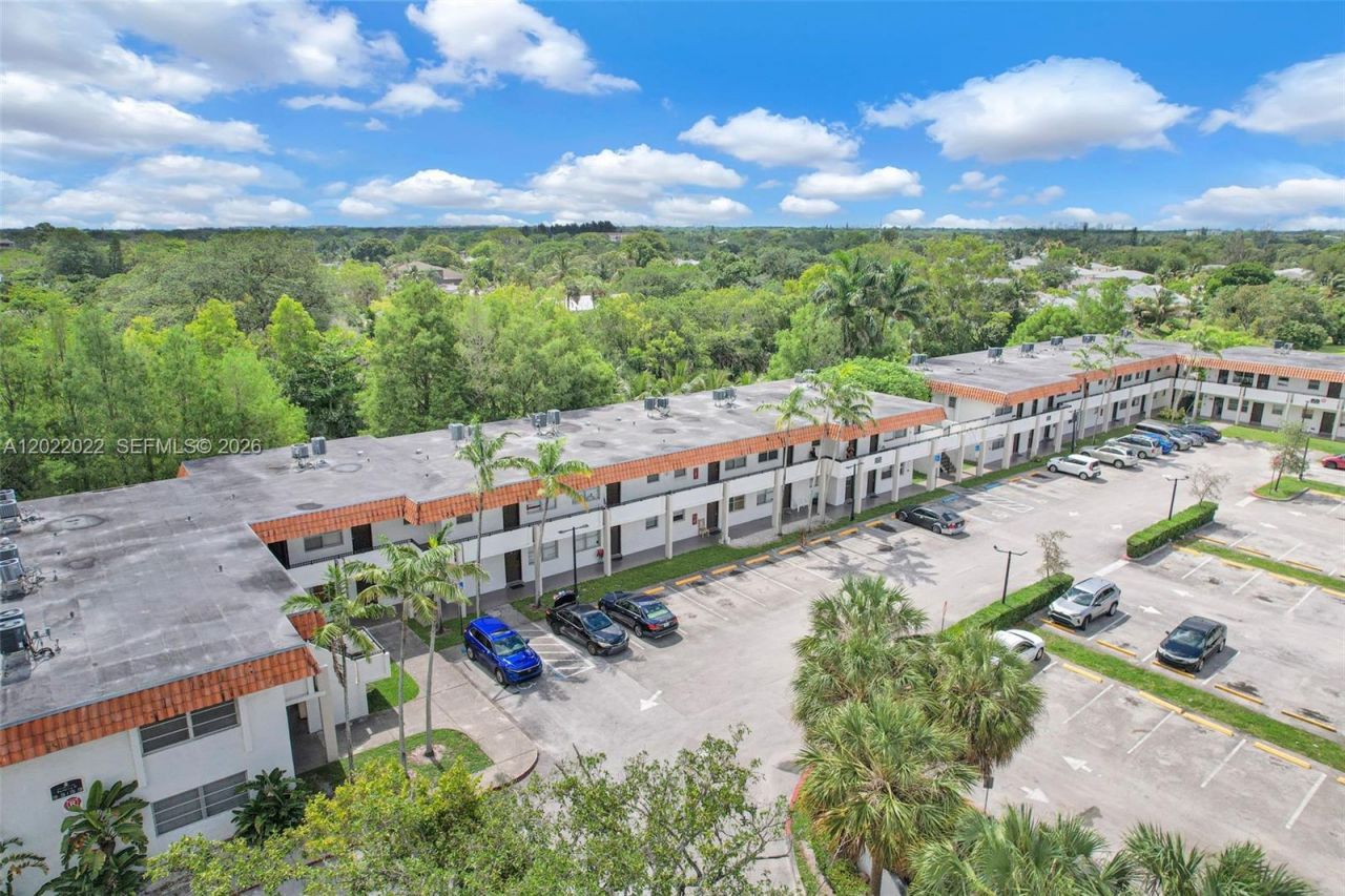 400 NW 65th Ave, Unit 213, Margate, FL 33063 Photo