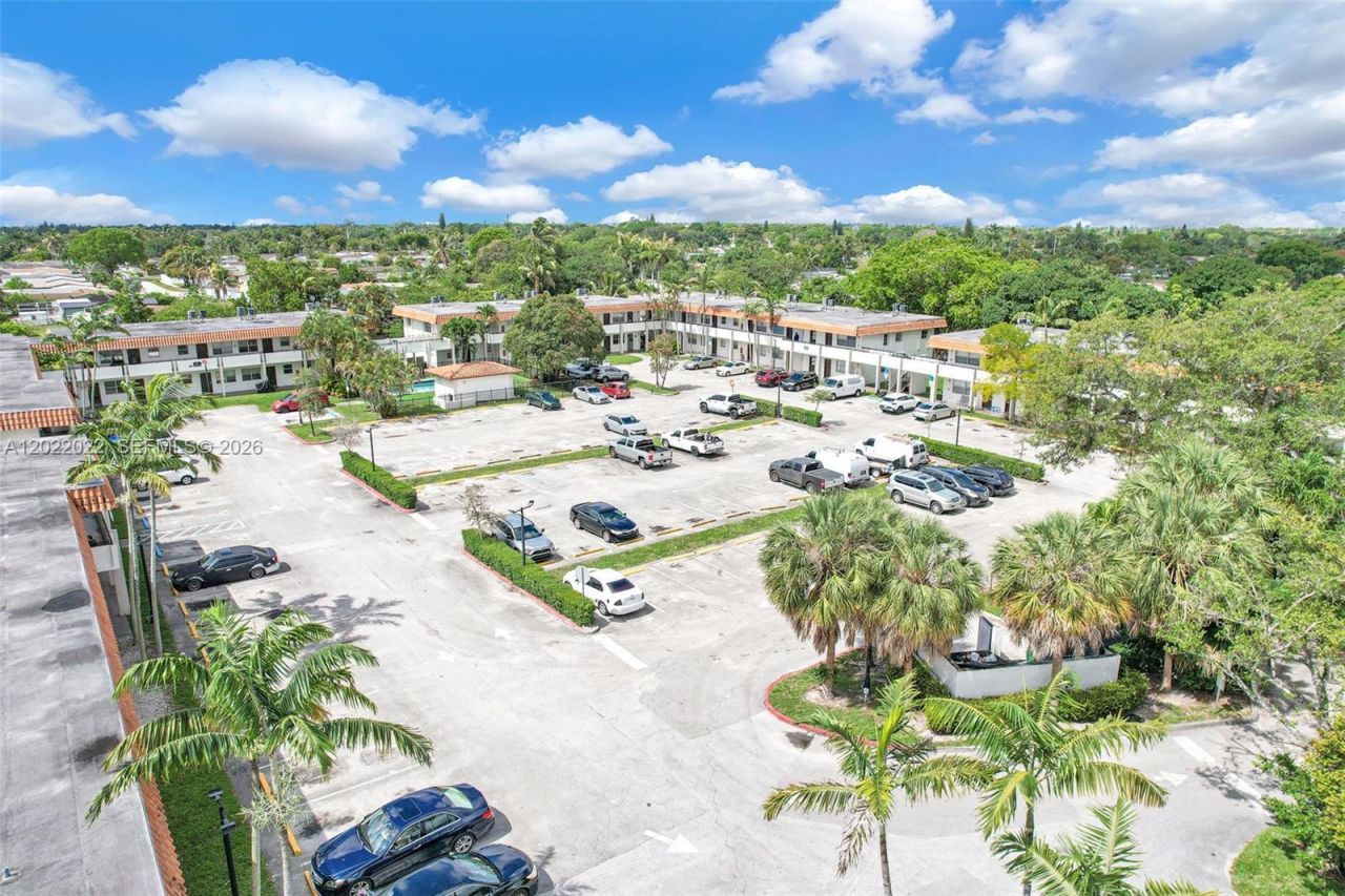 400 NW 65th Ave, Unit 213, Margate, FL 33063 Photo