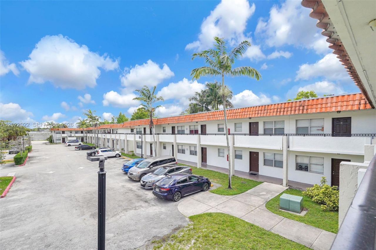 400 NW 65th Ave, Unit 213, Margate, FL 33063 Photo