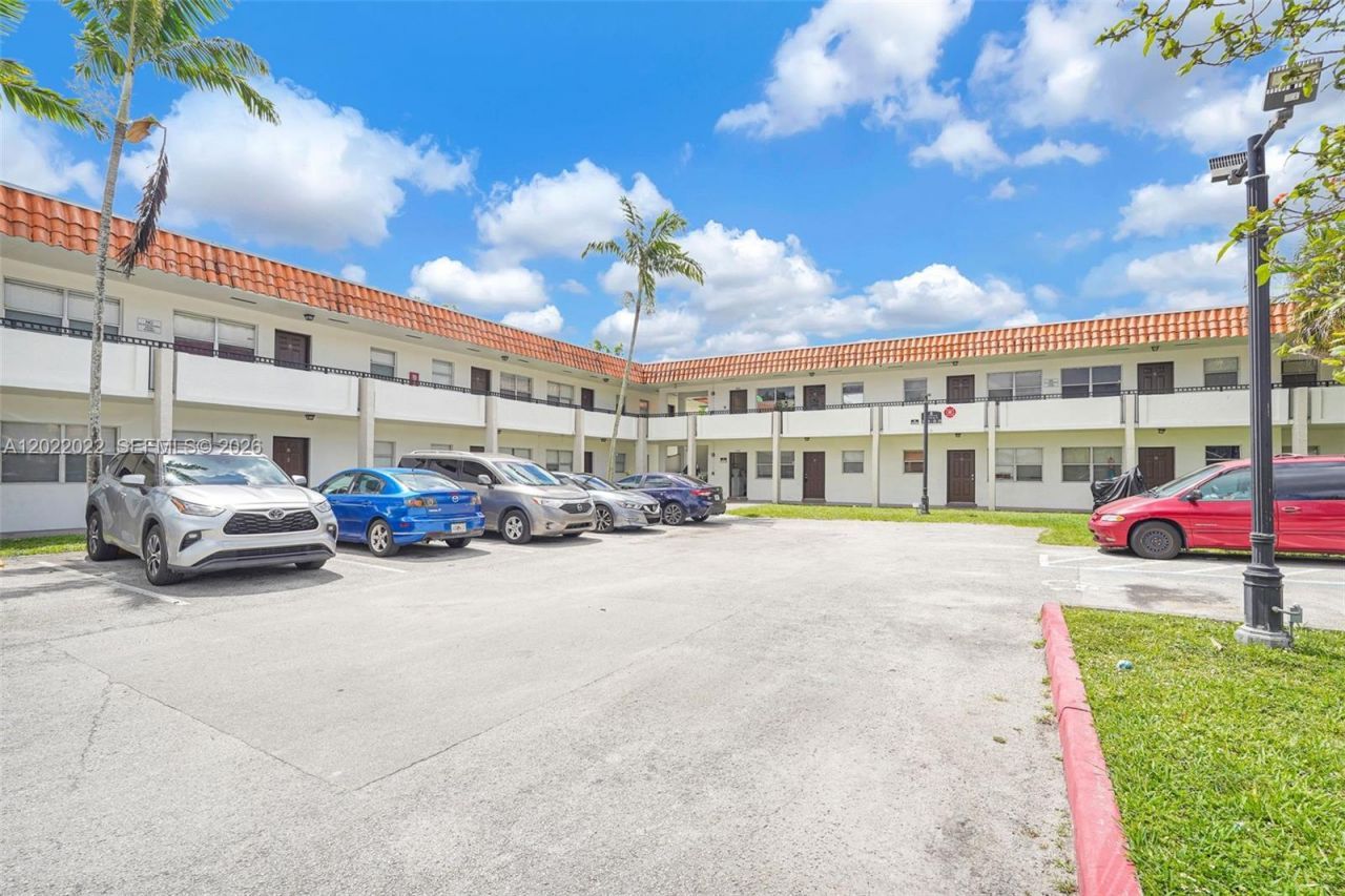 400 NW 65th Ave, Unit 213, Margate, FL 33063 Photo