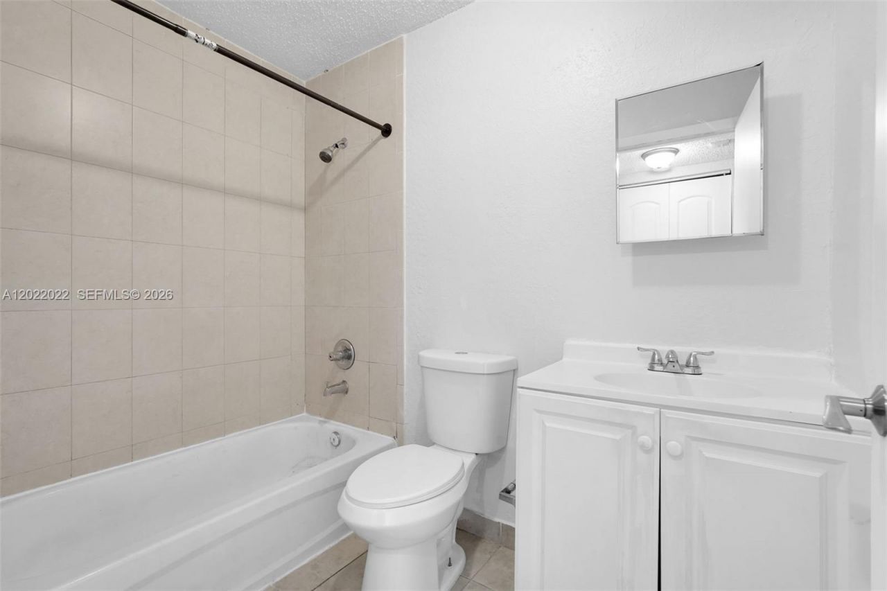 400 NW 65th Ave, Unit 213, Margate, FL 33063 Photo