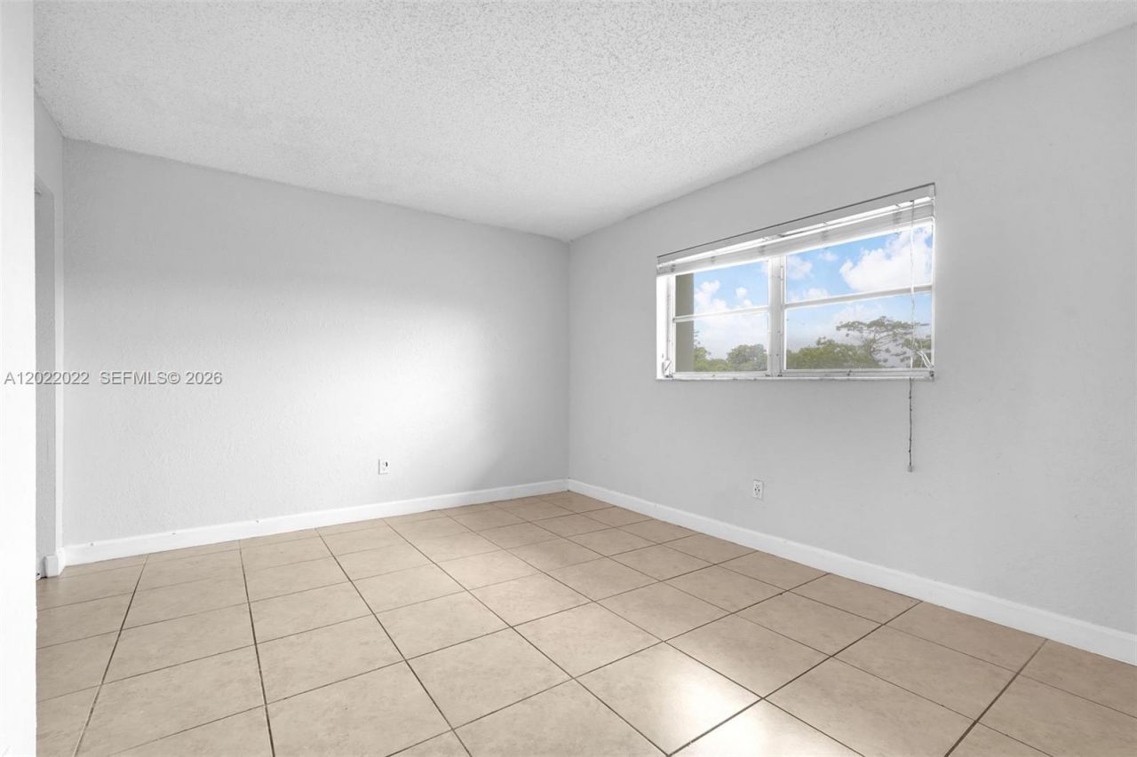 400 NW 65th Ave, Unit 213, Margate, FL 33063 Photo