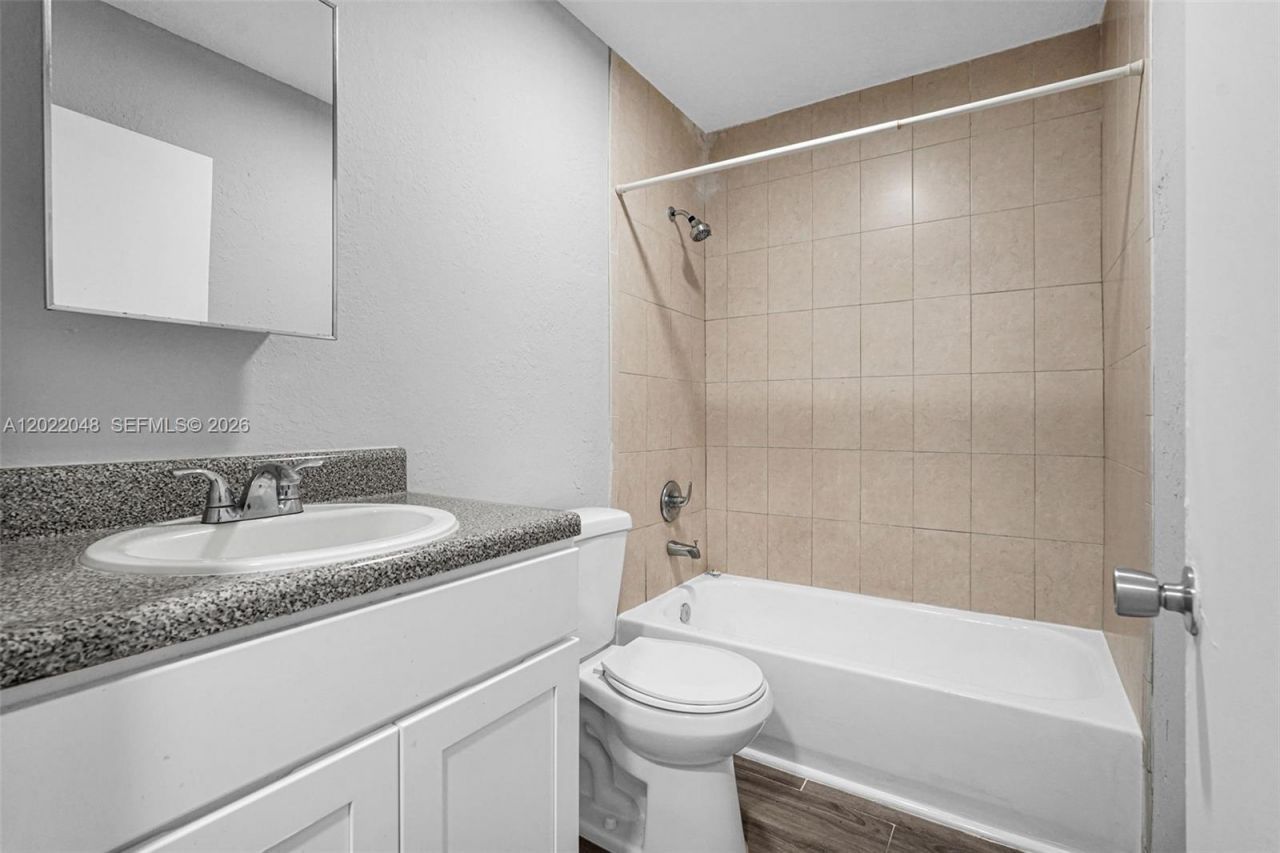 400 NW 65th Ave , Unit 210, Margate, FL 33063 Photo