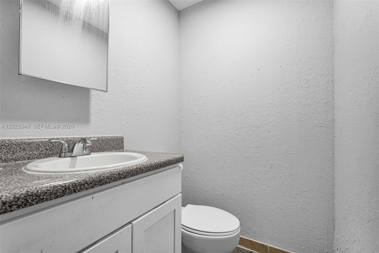 400 NW 65th Ave , Unit 210, Margate, FL 33063 Photo
