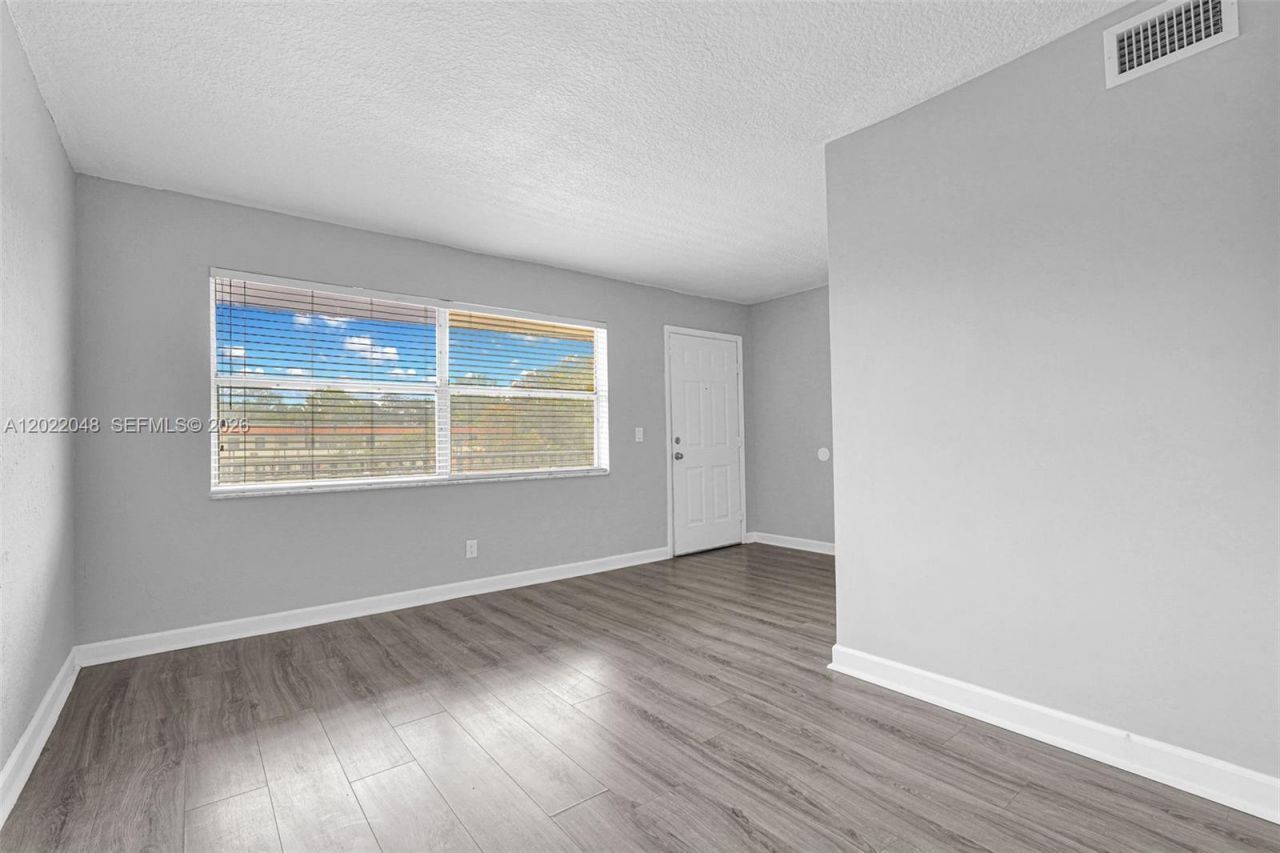 400 NW 65th Ave , Unit 210, Margate, FL 33063 Photo