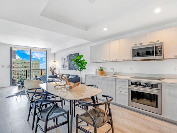 55 SW 9th St , Unit 3205, Miami, FL 33130