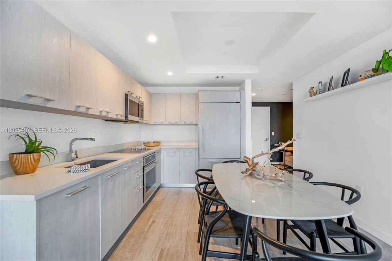55 SW 9th St , Unit 3205, Miami, FL 33130 Photo