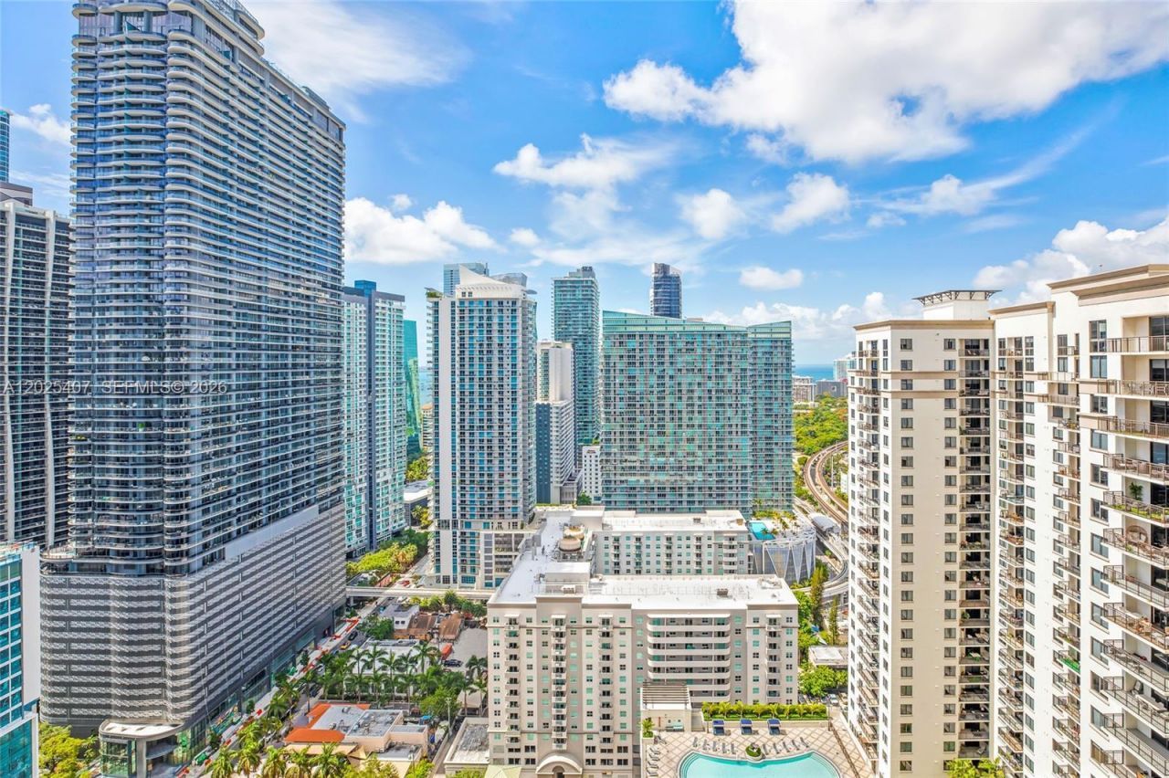 55 SW 9th St , Unit 3205, Miami, FL 33130 Photo