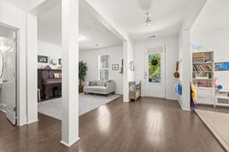 214 Oakbend Street photo 4