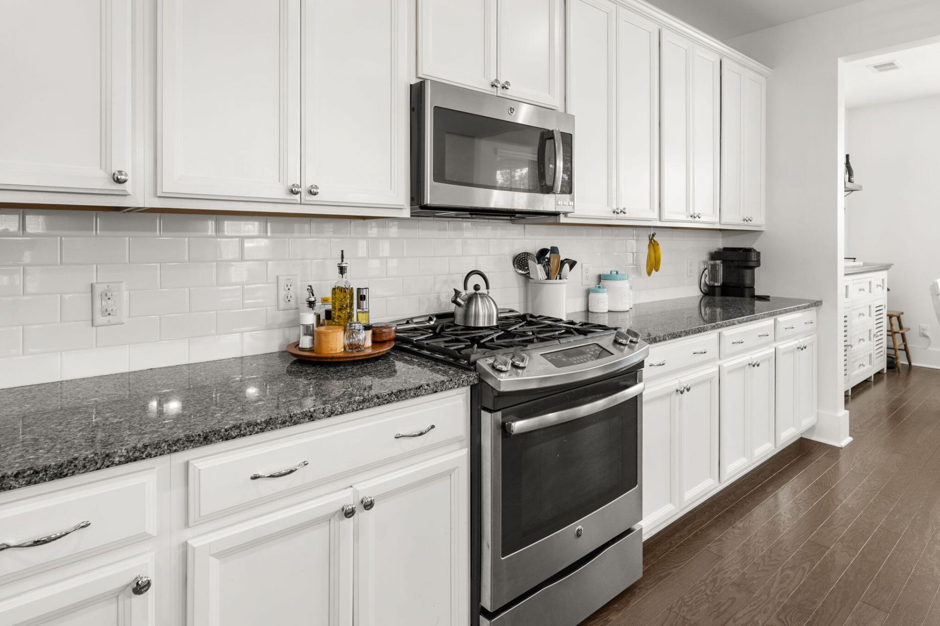 214 Oakbend Street Photo 9