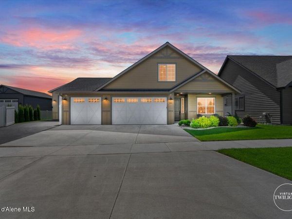 940 W Wayward CIR, Post Falls, ID 83854
