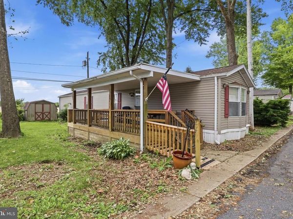 409 VENICE AVENUE , CARLISLE, PA 17015