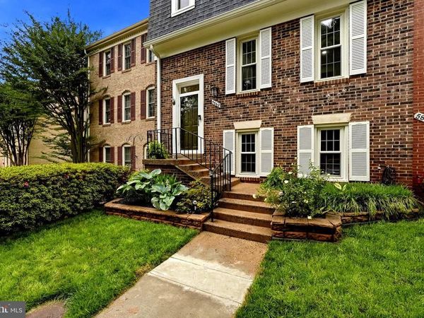 5862 KARA PLACE, BURKE, VA 22015