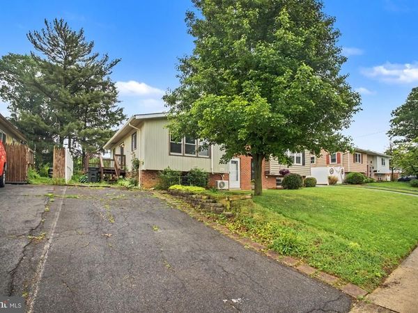 541 GOLDEN STREET, LITITZ, PA 17543