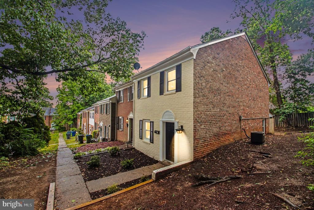 13 Bentley Court , Fredericksburg, VA 22408 Main Photo