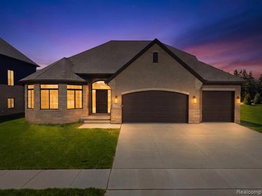 53731 Addington Drive, Macomb Twp, MI 48042