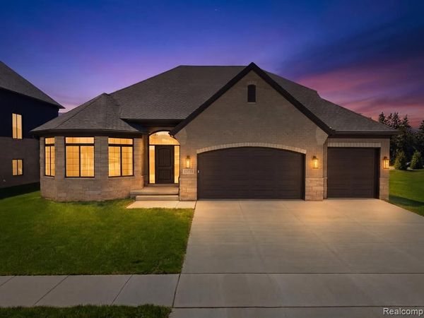53731 Addington Drive, Macomb Twp, MI 48042