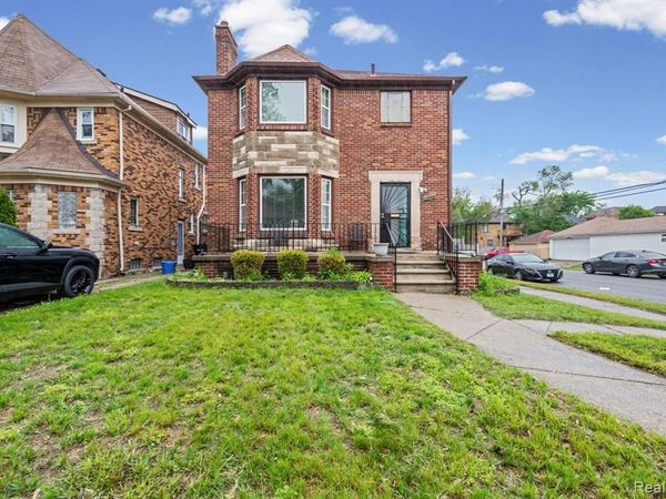 17500 Pennington Drive, Detroit, MI 48221