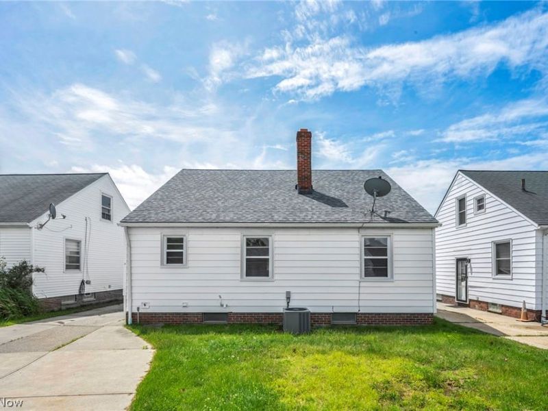 24831 Stephen Avenue, Euclid, OH 44123 Photo 5
