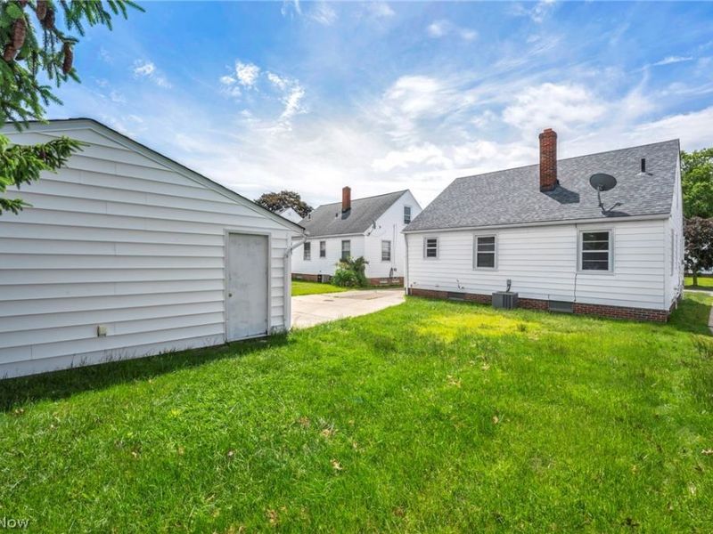 24831 Stephen Avenue, Euclid, OH 44123 Photo 6
