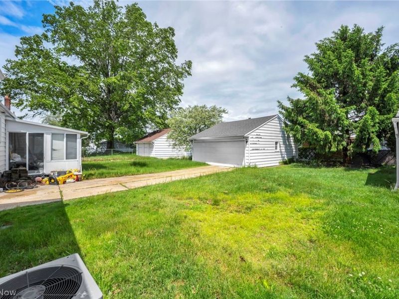 24831 Stephen Avenue, Euclid, OH 44123 Photo 8