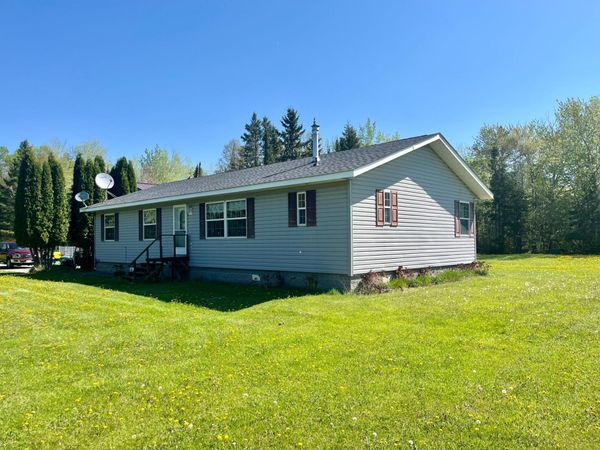 25573 Jolanne Ln, Trout Lake Twp, MN 55709