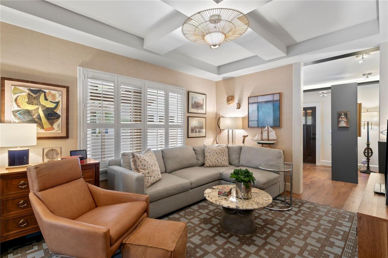 161 15th Avenue Ne, Saint Petersburg, FL 33704 Photo
