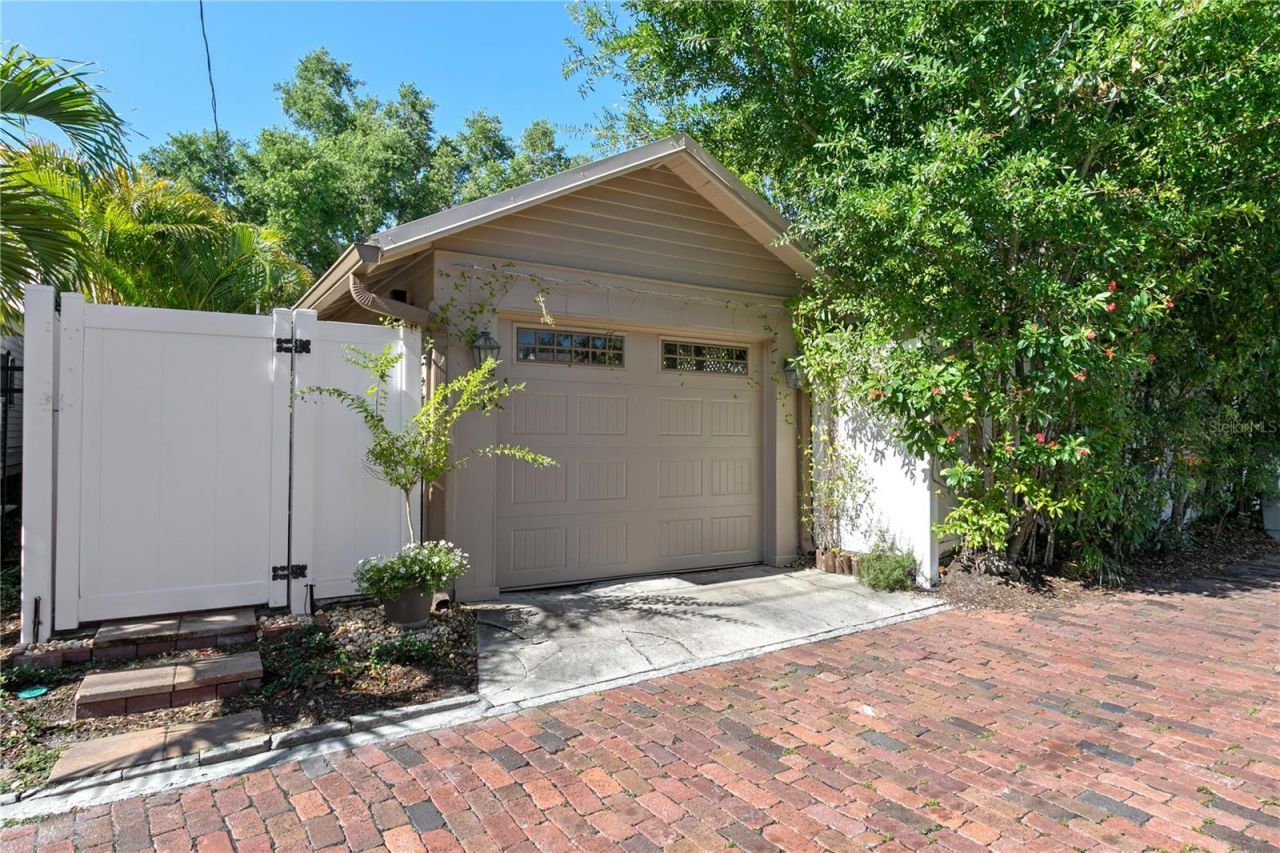 161 15th Avenue Ne, Saint Petersburg, FL 33704 Photo