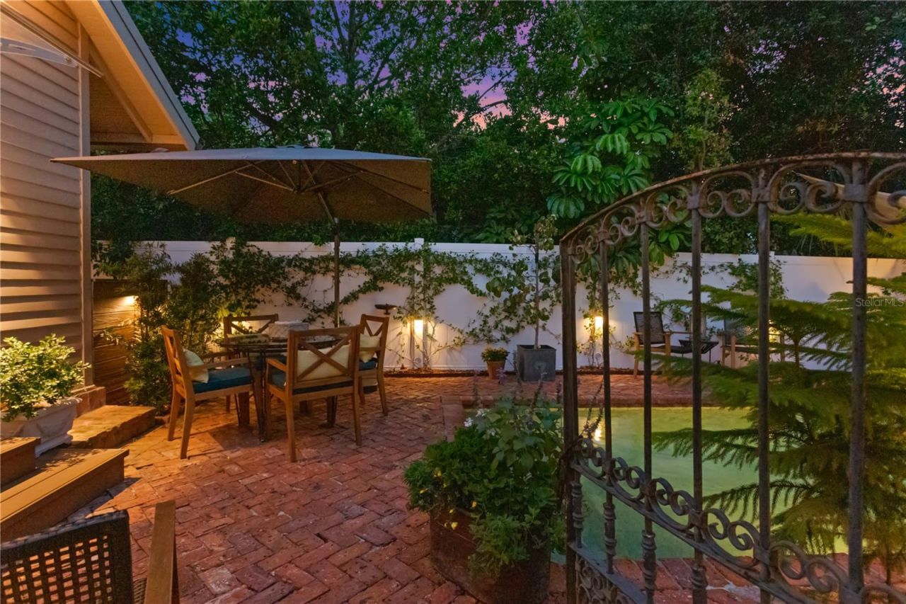 161 15th Avenue Ne, Saint Petersburg, FL 33704 Photo