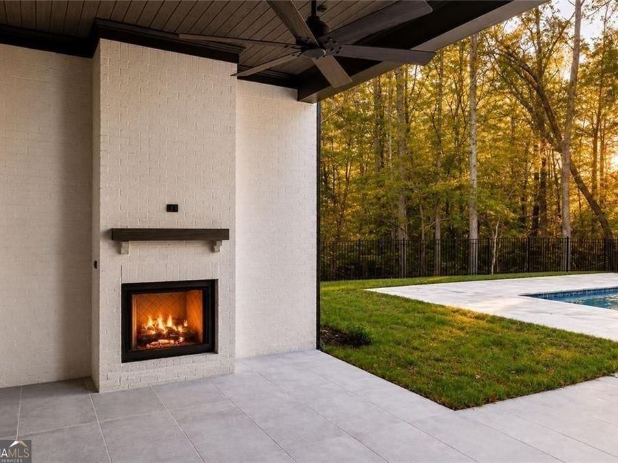 Property Image 100