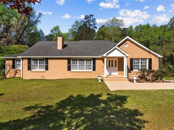 2492 Old Norcross Road , Tucker, GA 30084
