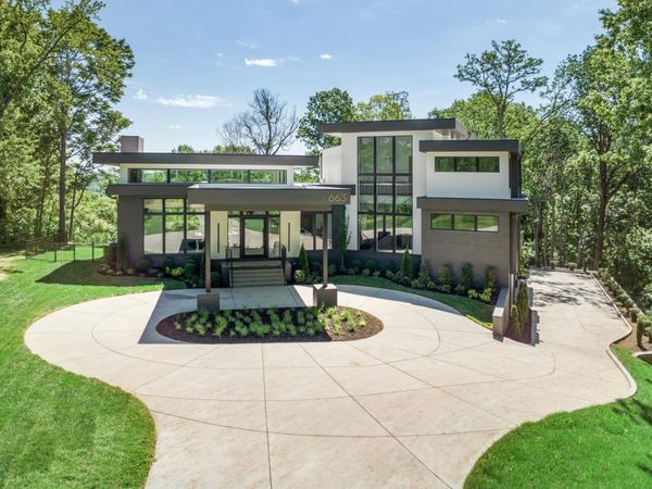 663 Hunters Trl , Nashville, TN 37209