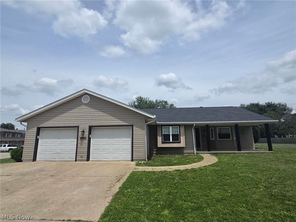 1607 Doaks Lane , Zanesville, OH 43701