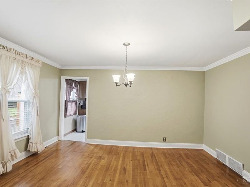 455 W Main Street, Williamsburg, OH 45176 Photo 12