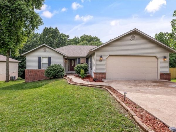 26 Cheddar Circle, Bella Vista, AR 72715