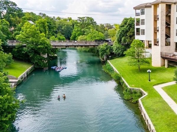 401 W Lincoln Street , Unit A115, New Braunfels, TX 78130
