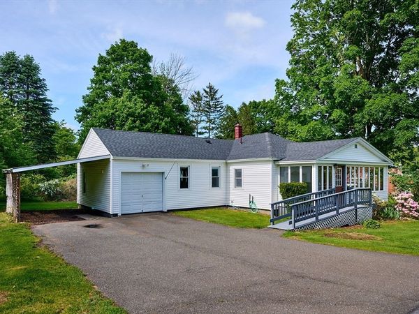 4 Petticoat Hill Rd, Williamsburg, MA 01096