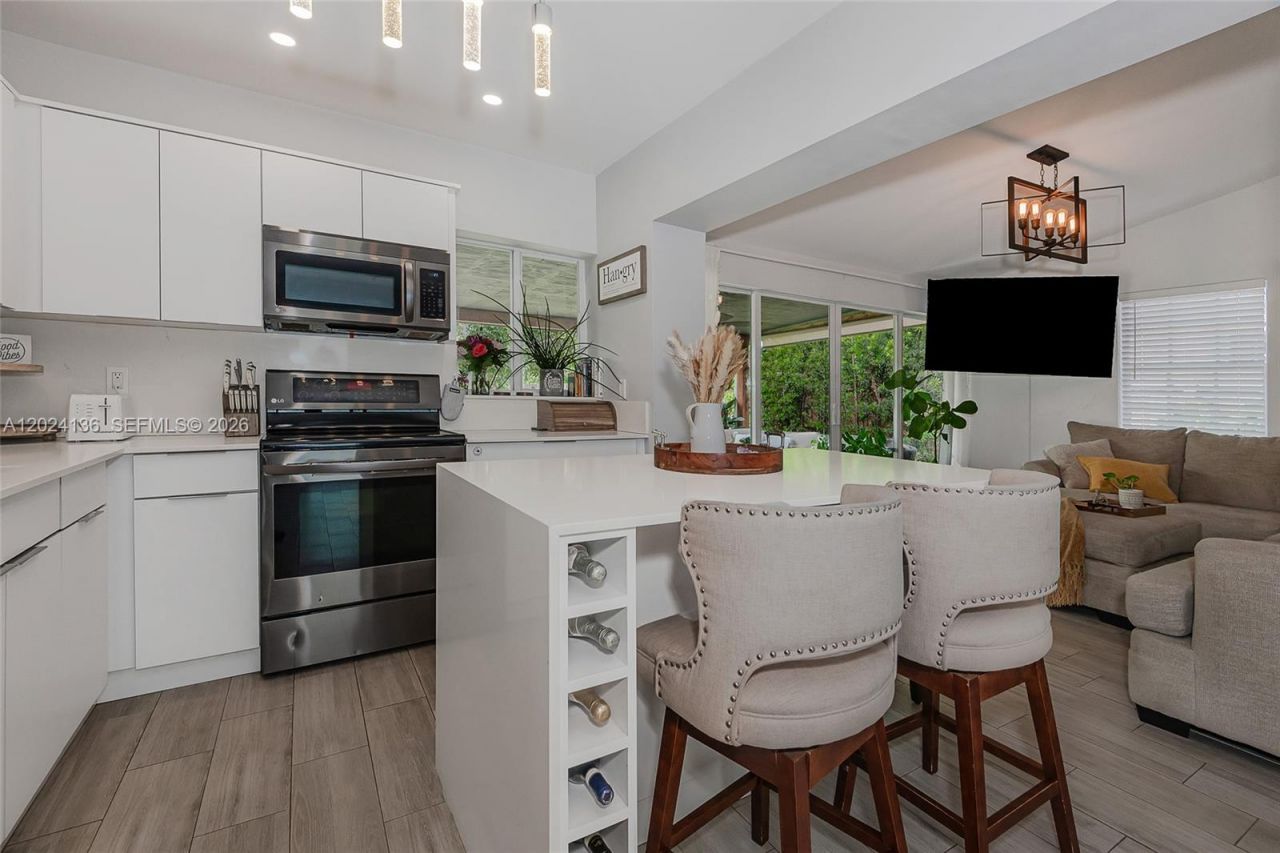 1130 NE 143rd St , North Miami, FL 33161 Photo
