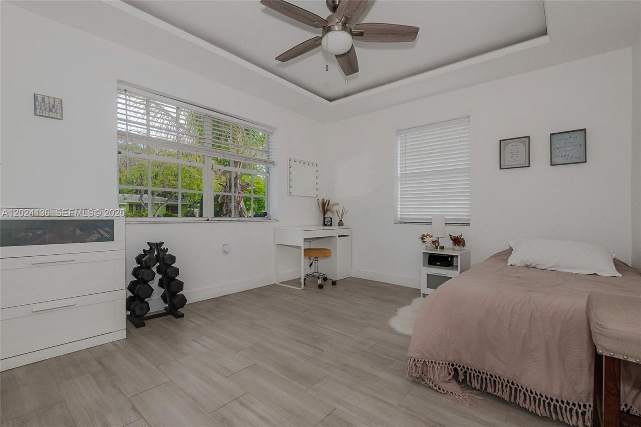 1130 NE 143rd St , North Miami, FL 33161 Photo