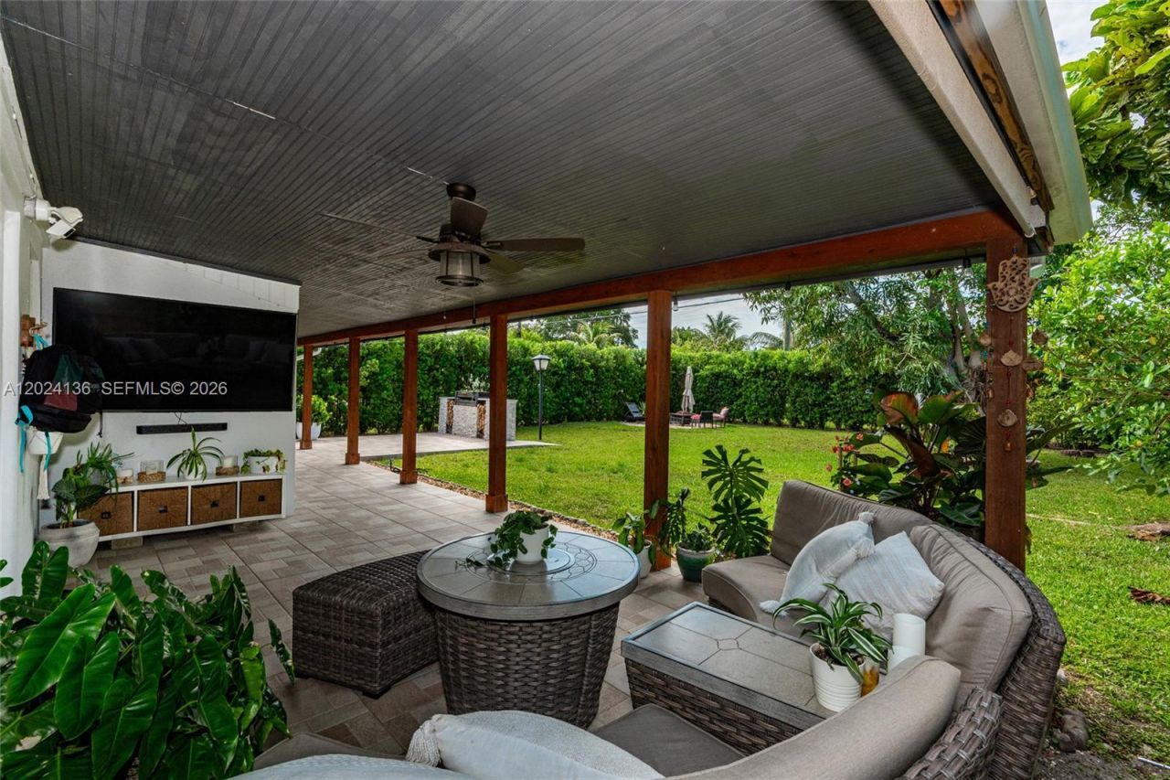 1130 NE 143rd St , North Miami, FL 33161 Photo