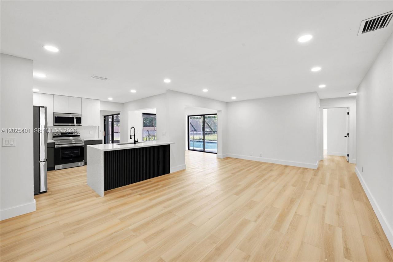 8475 NW 2nd Mnr , Coral Springs, FL 33071 Photo