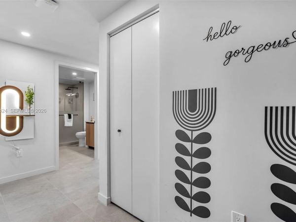 121 NE 5th St , Unit 2301, Miami, FL 33132