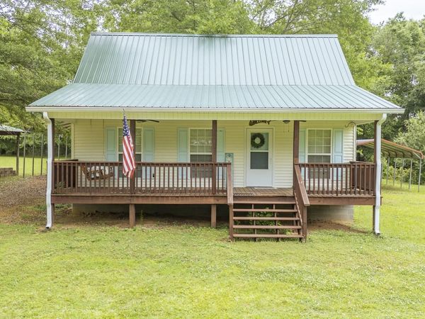 635 Dorothy Ann Lane , Saltillo, TN 38370