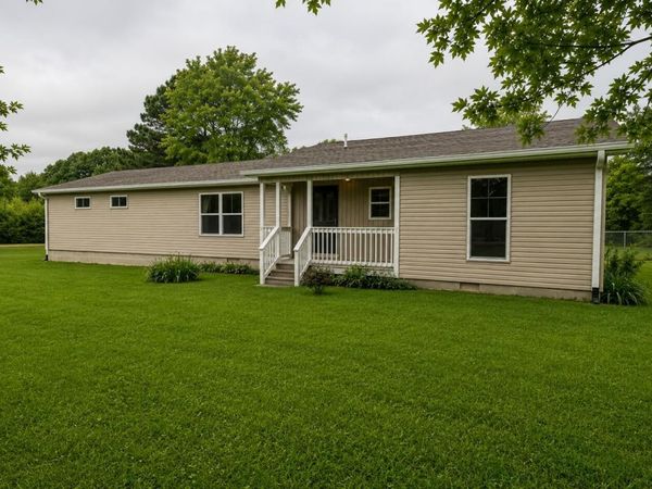 5315 Highway 200 , Lexington, TN 38351