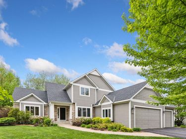 1222 Adrian Circle, Chaska, MN 55318