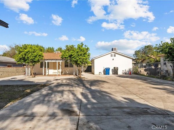 10558 Laurel Canyon Blvd, Pacoima, CA 91331