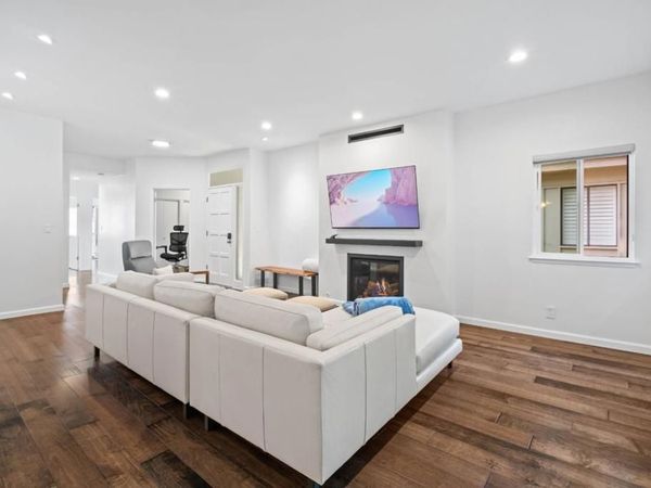 50 Horgan Avenue, Unit 12, Redwood City, CA 94061