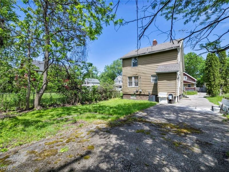11400 Continental Avenue, Cleveland, OH 44104 Photo 40