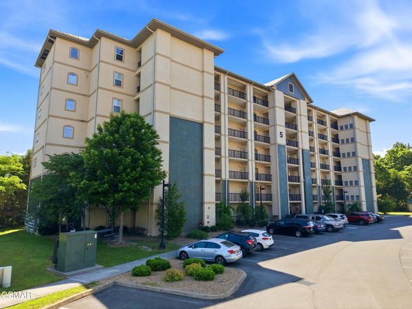 124 Plaza Drive, Pigeon Forge, TN 37863